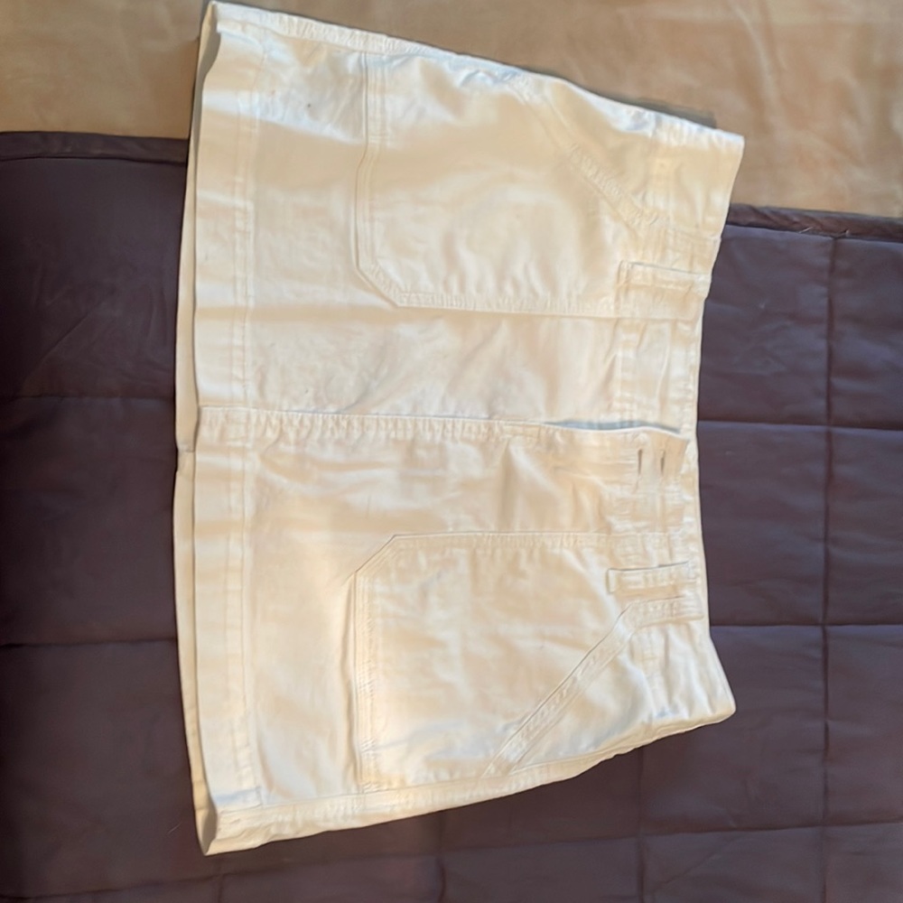 White straight mini-skirt